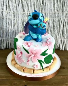 fiesta de Stitch cake 